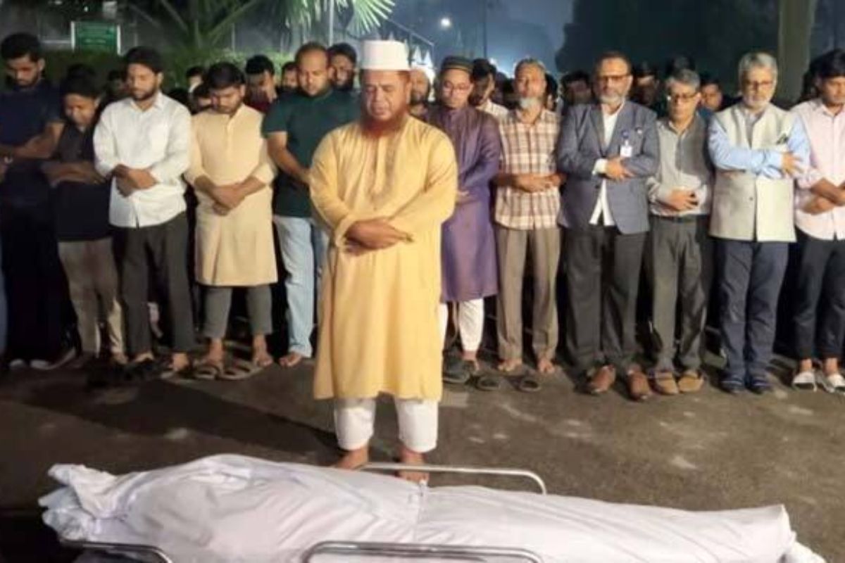 ঢাবি শিক্ষার্থী নাফিসের জানাজা সম্পন্ন, উপাচার্যের শোক