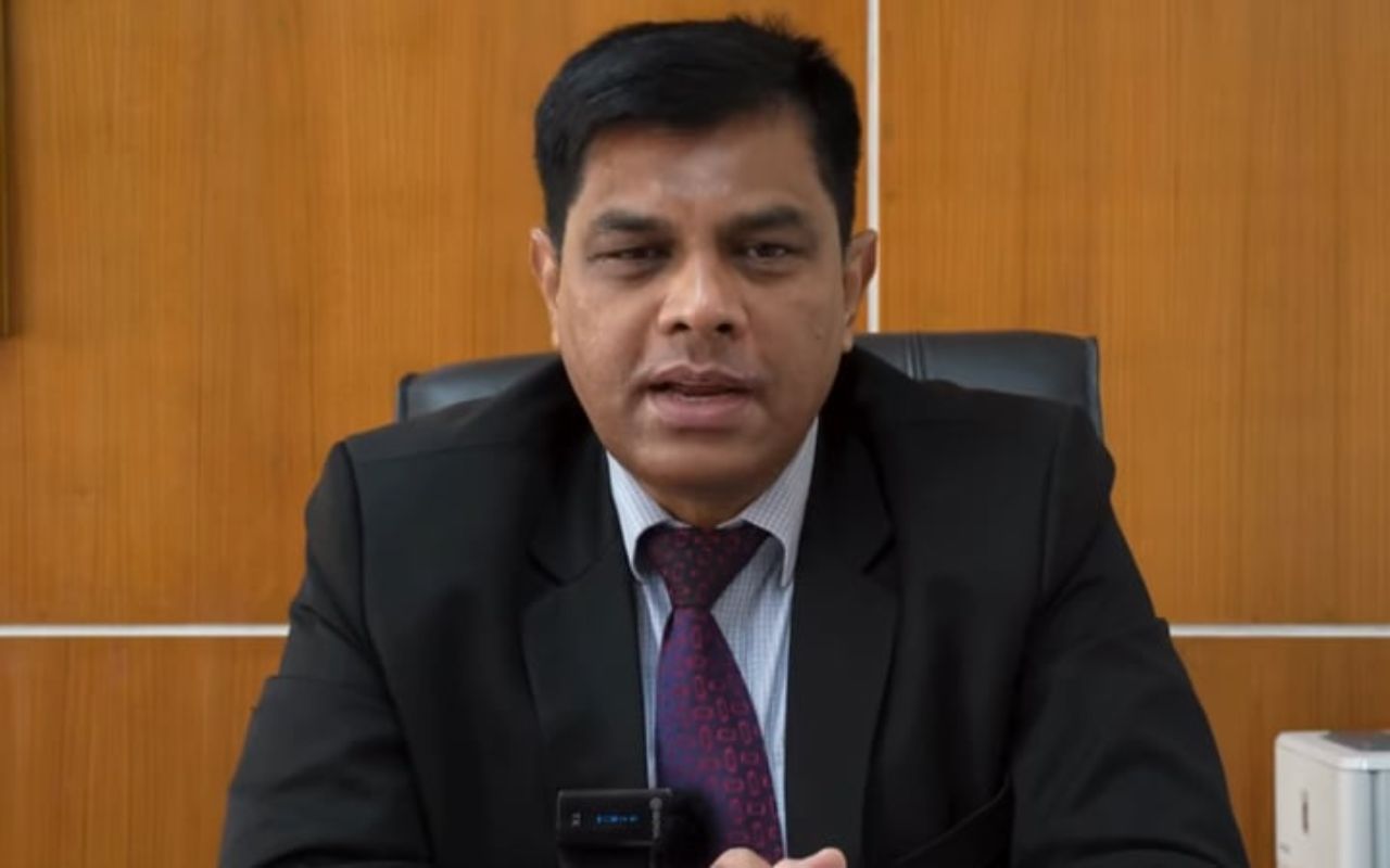 আবুল ফয়েজ নিলেন শিল্পকলা একাডেমির দায়িত্ব