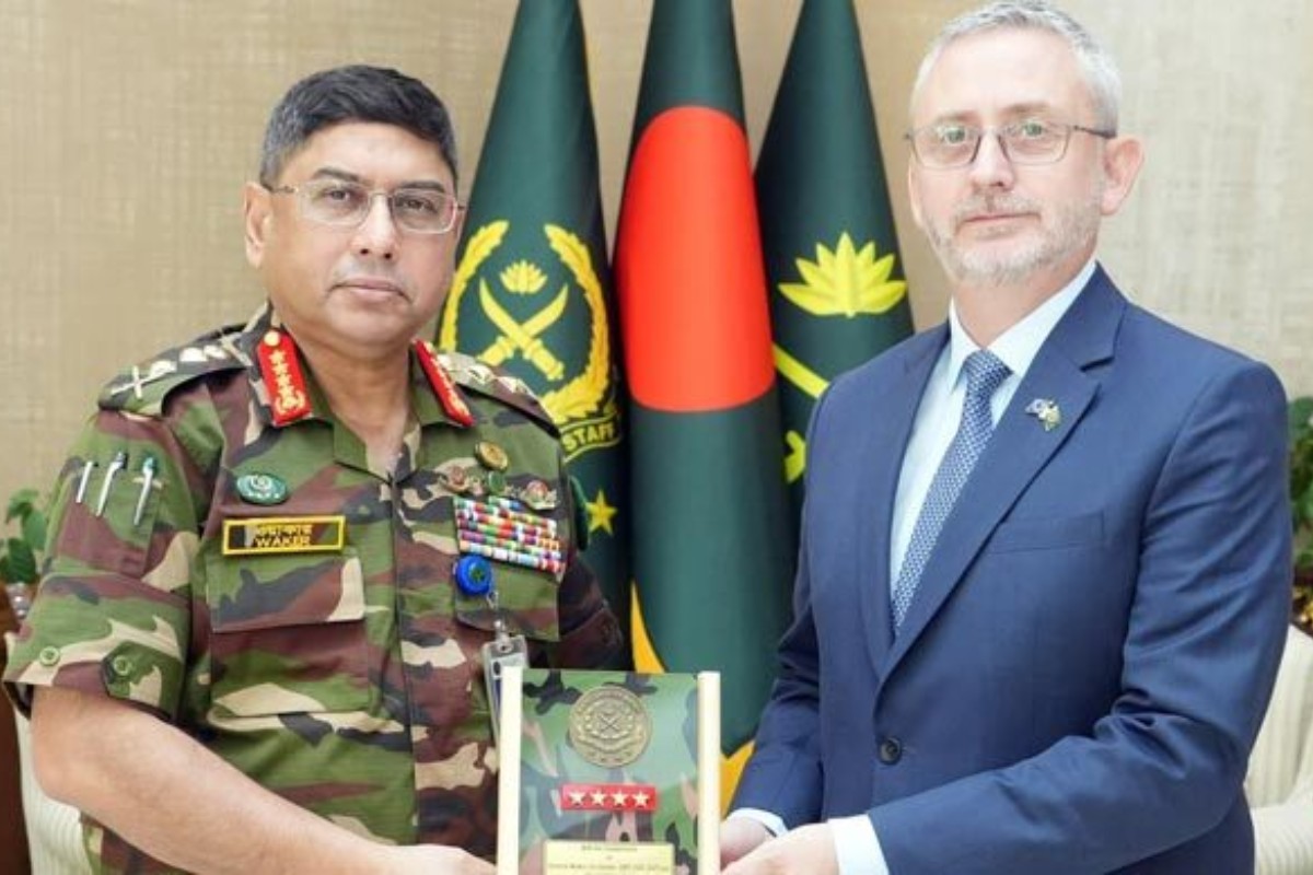 সেনাপ্রধানের সঙ্গে ইইউ রাষ্ট্রদূতের সৌজন্য সাক্ষাৎ