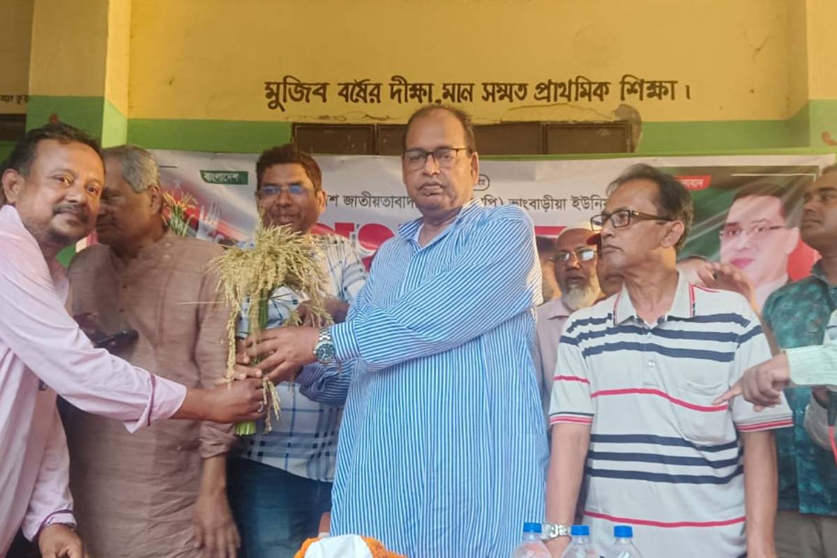 ধানের শীষে ভোট চাইলেন শামসুজ্জামান দুদু