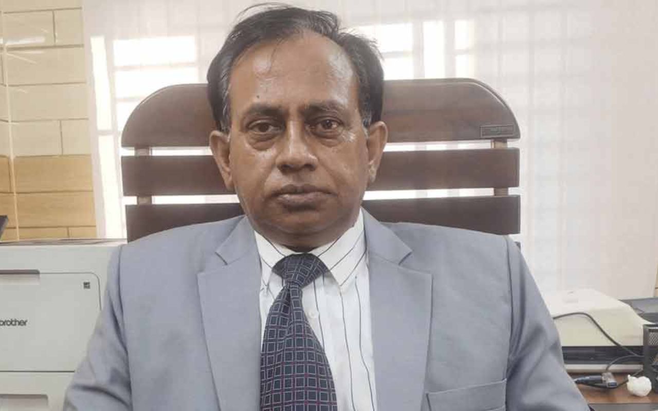 ১৭ বিয়ের অভিযোগে বন কর্মকর্তা বরখাস্ত