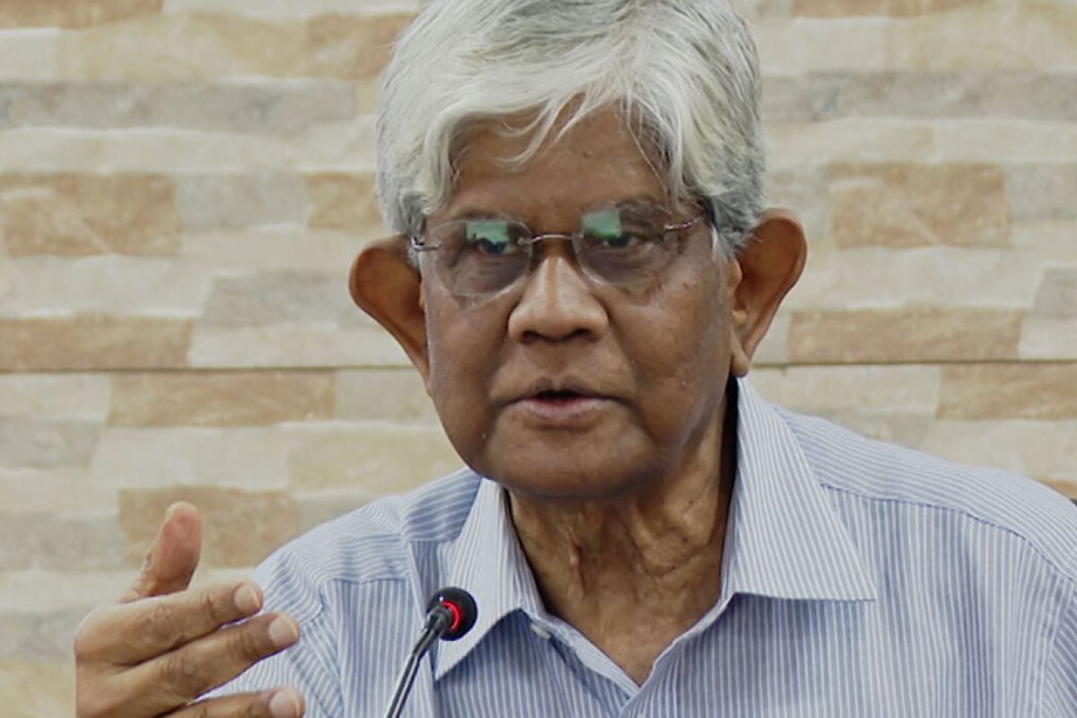 ‘হাজার কোটি টাকার মালিকরা এখনো দৌড়ে বেড়াচ্ছে’
