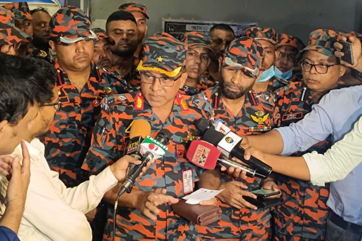 টঙ্গীতে বিস্ফোরণ: যত্রতত্র কেমিক্যাল, মালিক লাপাত্তা