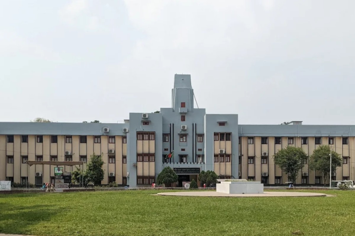 দোষীদের শাস্তি না হলে রাবি অচল থাকবে