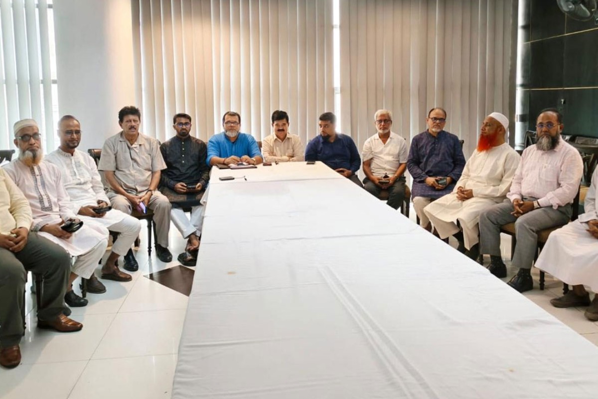'জুলাই সনদ' বাস্তবায়নে ১২ দলীয় জোটের নেতাদের বৈঠক