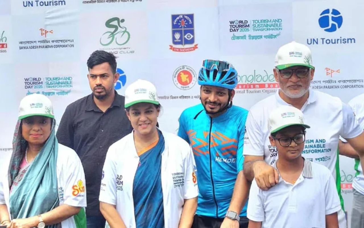 ‘টেকসই পর্যটনের জন্য প্রকৃতি রক্ষা অপরিহার্য’