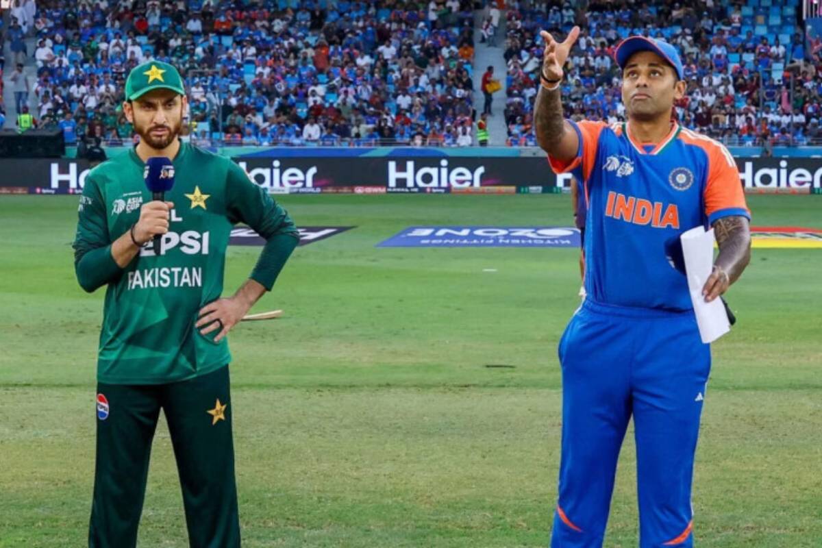 টস জিতে পাকিস্তানকে ব্যাটিংয়ে পাঠাল ভারত