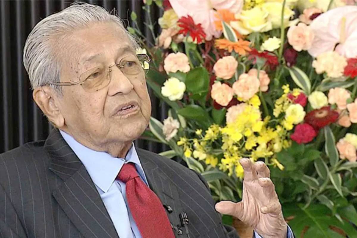 শতবর্ষে মাহাথিরের ভবিষ্যদ্বাণী : বিশ্ব নেতৃত্ব হারাবে যুক্তরাষ্ট্র