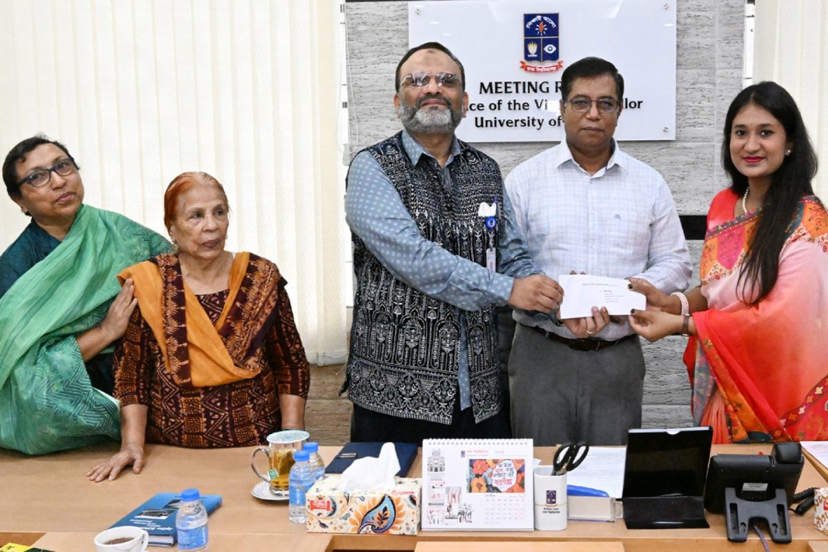 অধ্যাপক ড. হাবিবা খাতুন ট্রাস্ট ফান্ড বৃত্তি পেলেন ঢাবির ৩ শিক্ষার্থী