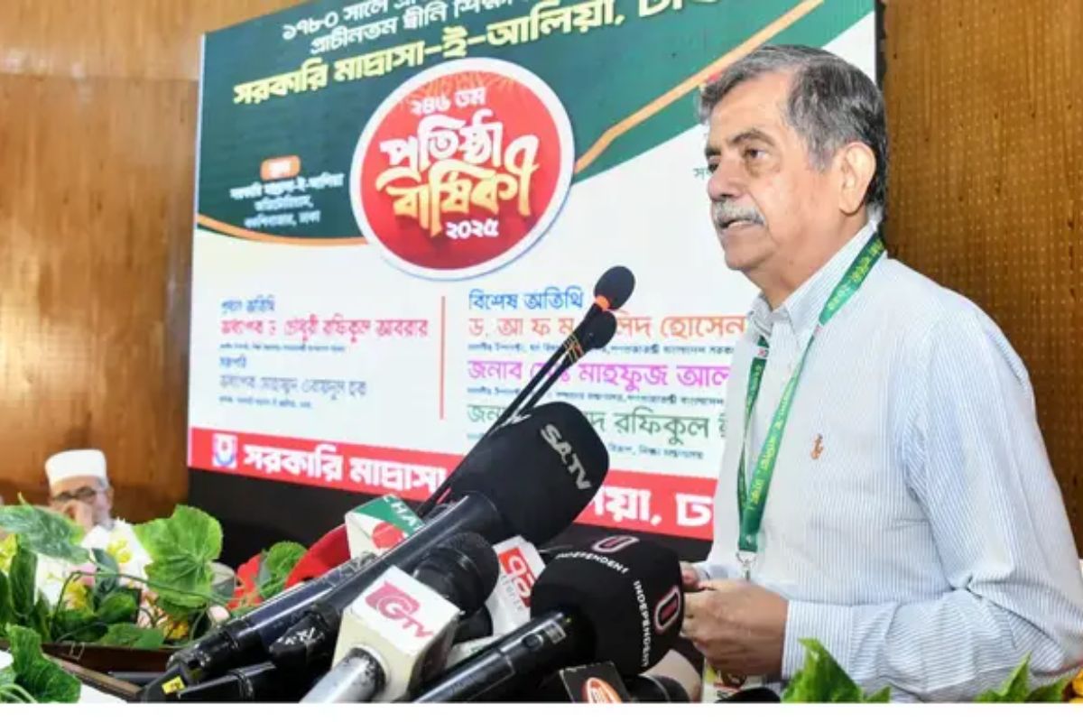 রাজনৈতিক দুষ্টচক্রের দখলে শিক্ষাপ্রতিষ্ঠান: উপদেষ্টা