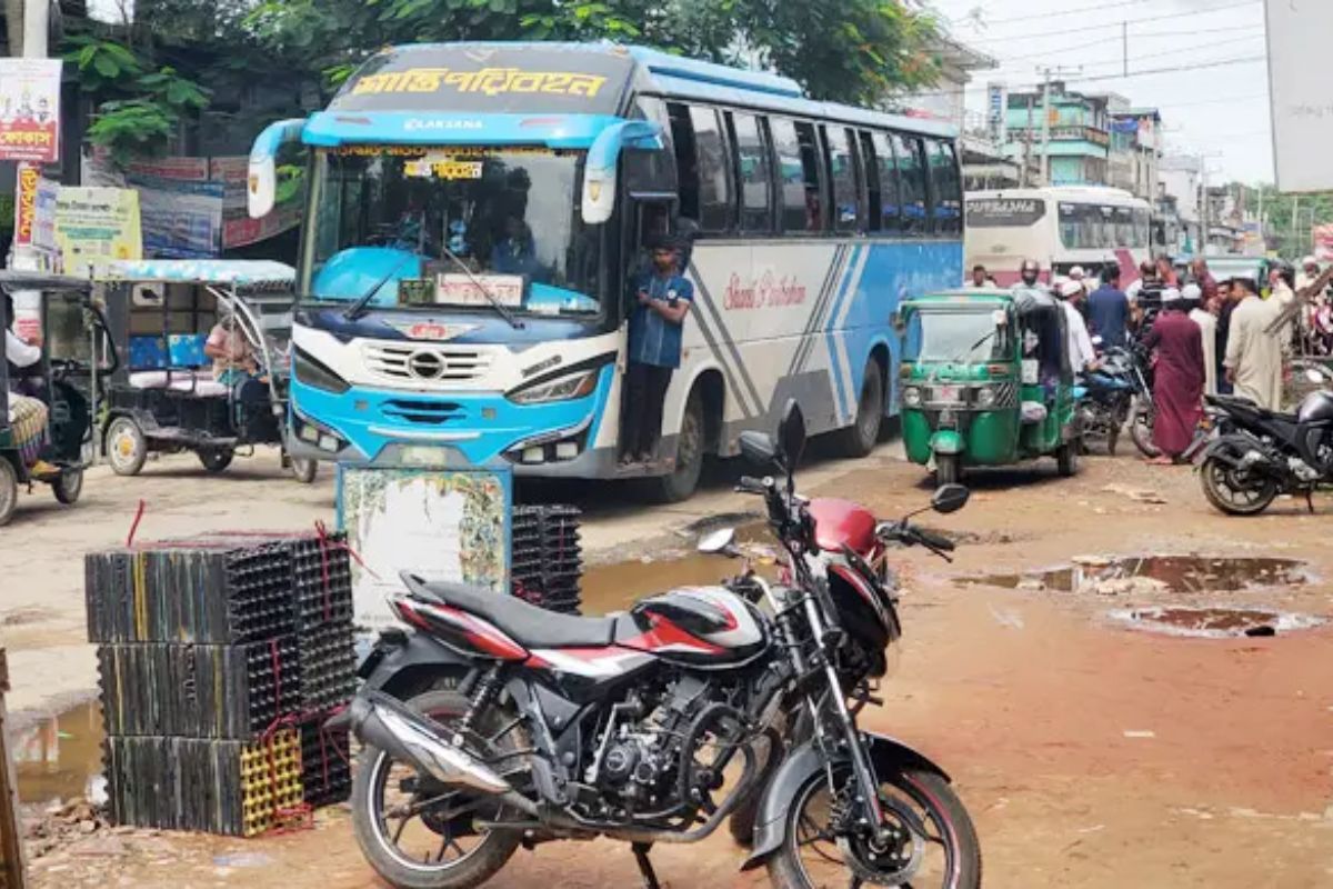 অচলাবস্থা কাটিয়ে স্বাভাবিক হচ্ছে খাগড়াছড়ি