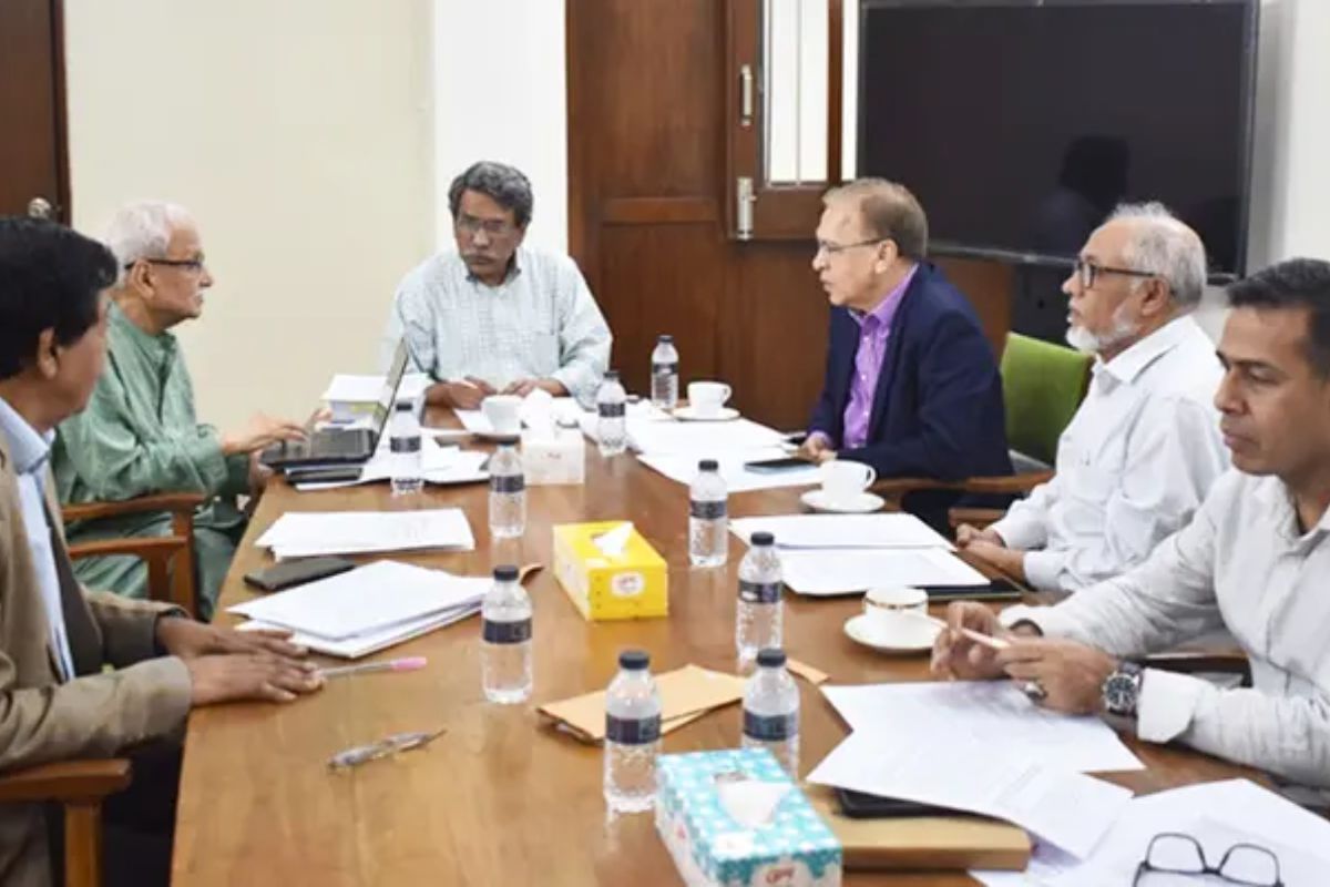 জাতীয় ঐকমত্য কমিশনের বৈঠক: জুলাই সনদের চূড়ান্ত প্রস্তুতি পর্যালোচনা