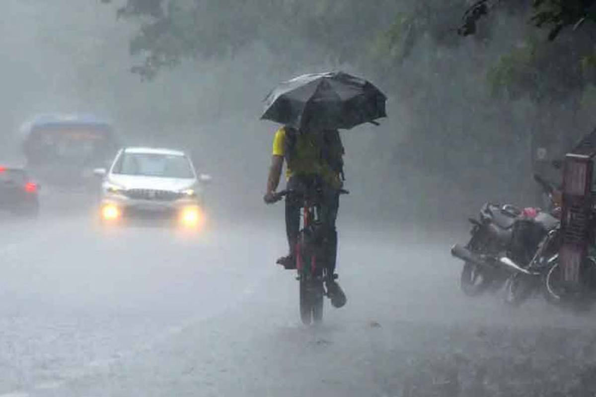 ৪৮ ঘণ্টায় ৩ বিভাগে ভারী বৃষ্টিপাতের সতর্কতা