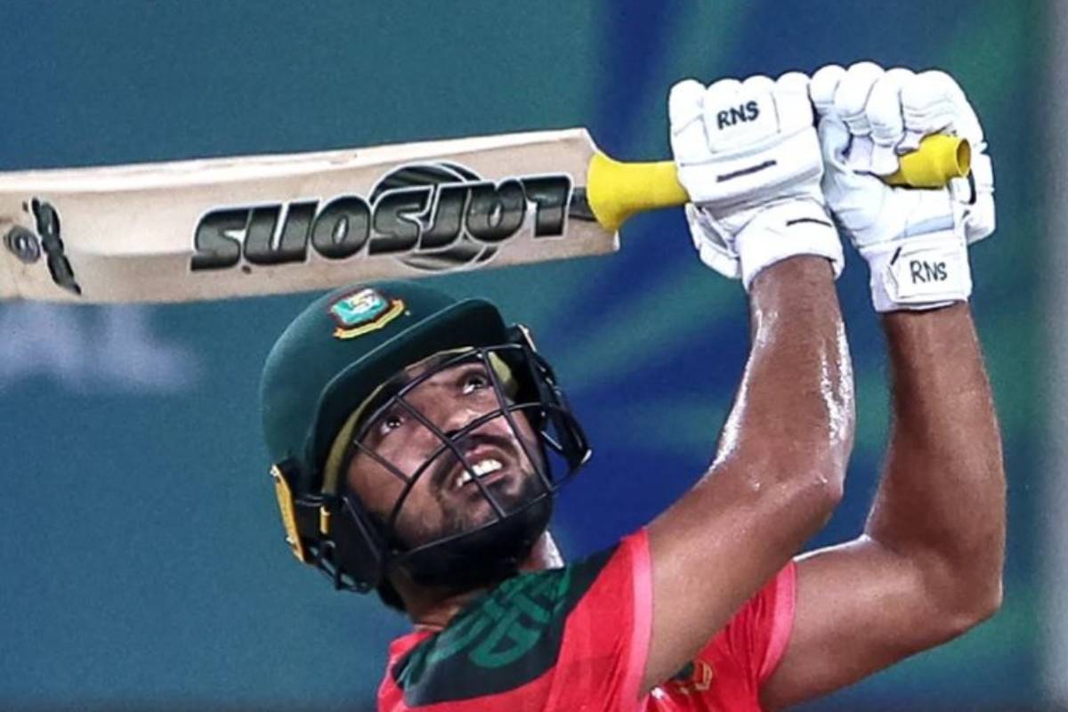 টাইগারদের ছক্কাবাজি: বিশ্বরেকর্ডের পথে বাংলাদেশ