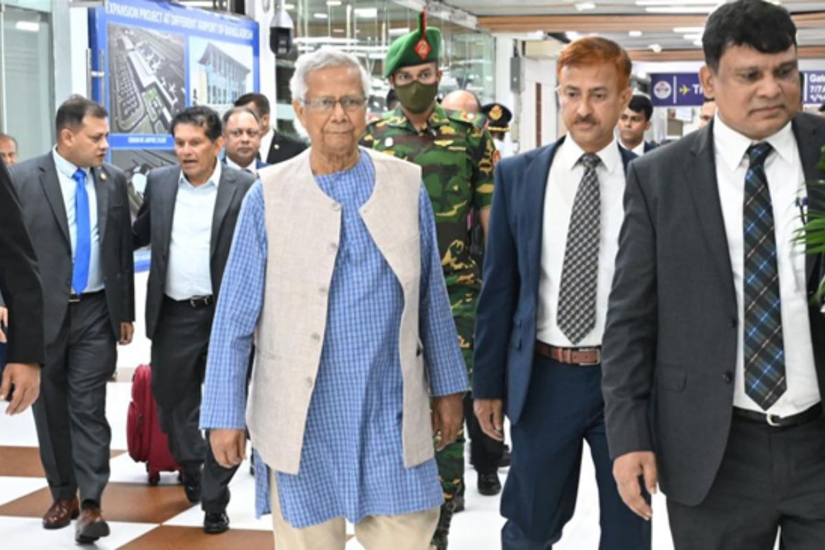 ওয়ার্ল্ড ফুড ফোরামে অংশ নিতে ঢাকা ছাড়লেন প্রধান উপদেষ্টা