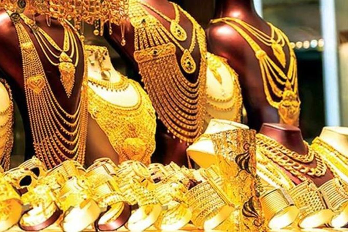 স্বর্ণের দাম ভরিতে ২৬১৩ টাকা বেড়ে নতুন ইতিহাস