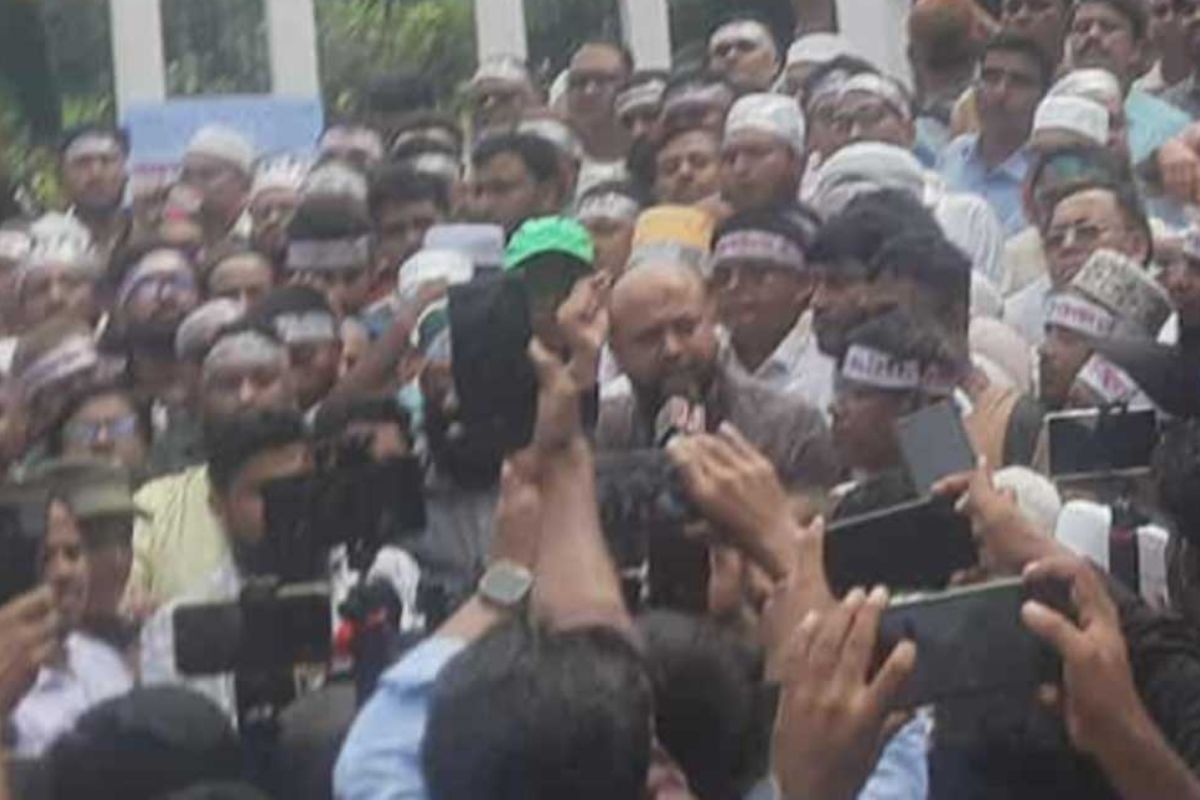 শিক্ষকদের সম্মান দেওয়া মানে রাষ্ট্রের ভবিষ্যৎ রক্ষা করা: ব্যারিস্টার ফুয়াদ