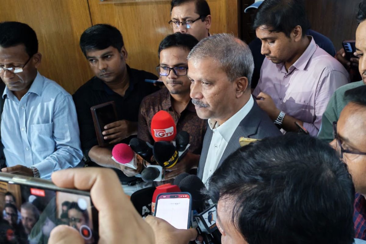 নিষ্ঠার ধারাবাহিকতায় রাজনৈতিক দলগুলো সনদে সই করবেন: আইন উপদেষ্টা
