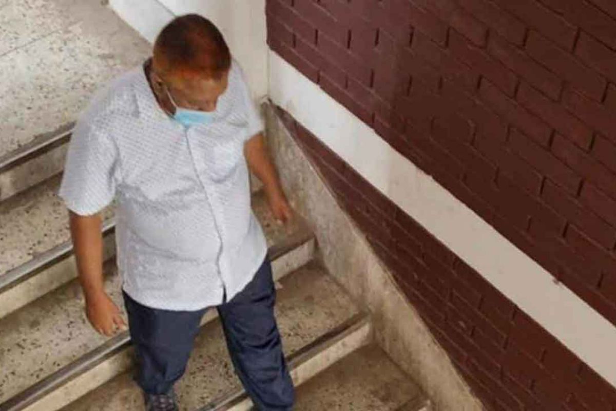 আদালতে আত্মসমর্পণ করেও পালিয়ে গেলেন খুরশীদ