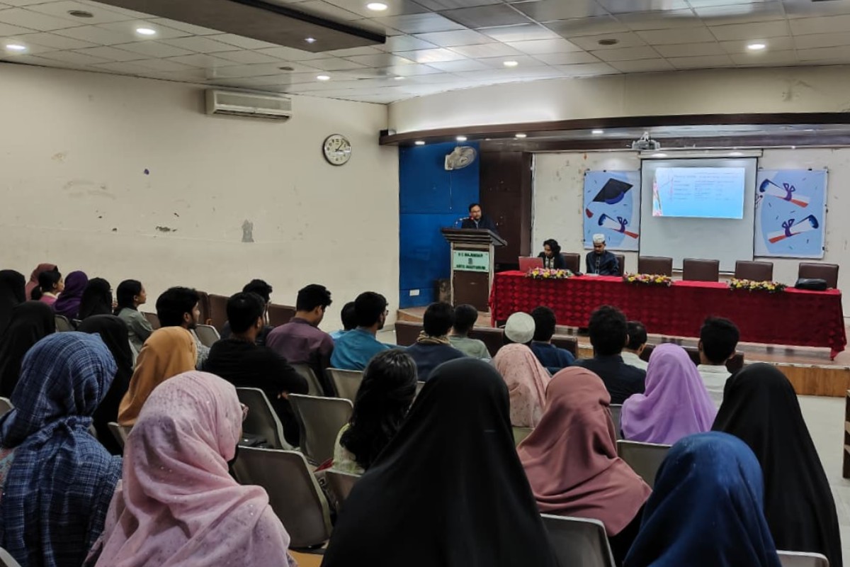 ডাকসুর উদ্যোগে উচ্চশিক্ষা ও গবেষণা বিষয়ক বিশেষ কর্মশালা অনুষ্ঠিত