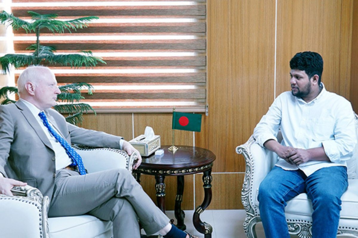 নির্ধারিত সময়ে নির্বাচন আয়োজনে নেই কোনো অনিশ্চয়তা: তথ্য উপদেষ্টা