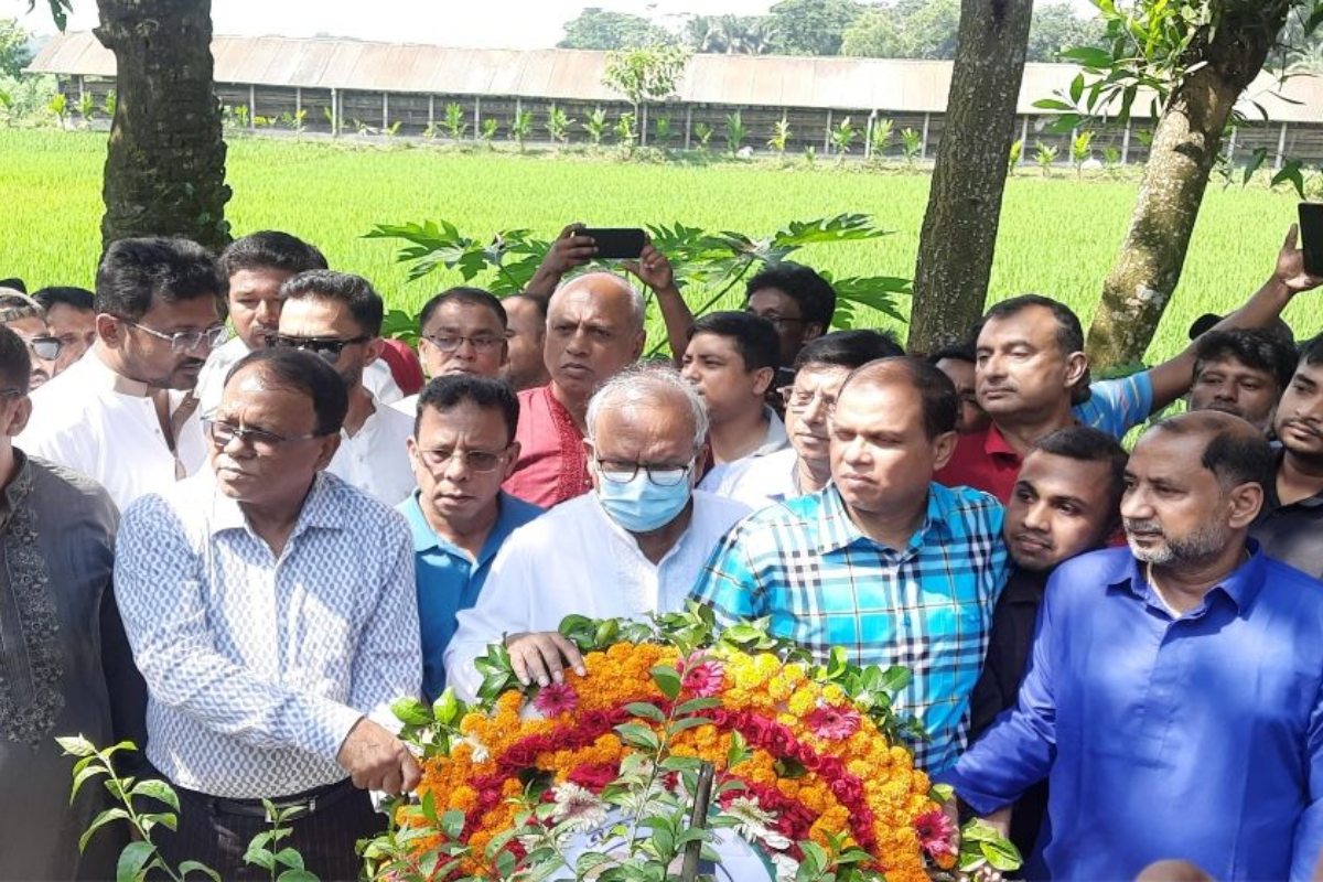 শহীদরা শুধু প্রাণ দেয় না, তারা জাতিকে জাগিয়ে তোলে: রিজভী