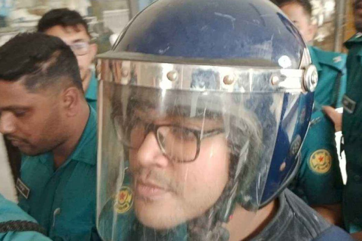 মুসলিম নারীদের অবমাননার অভিযোগে বুয়েট শিক্ষার্থী কারাগারে