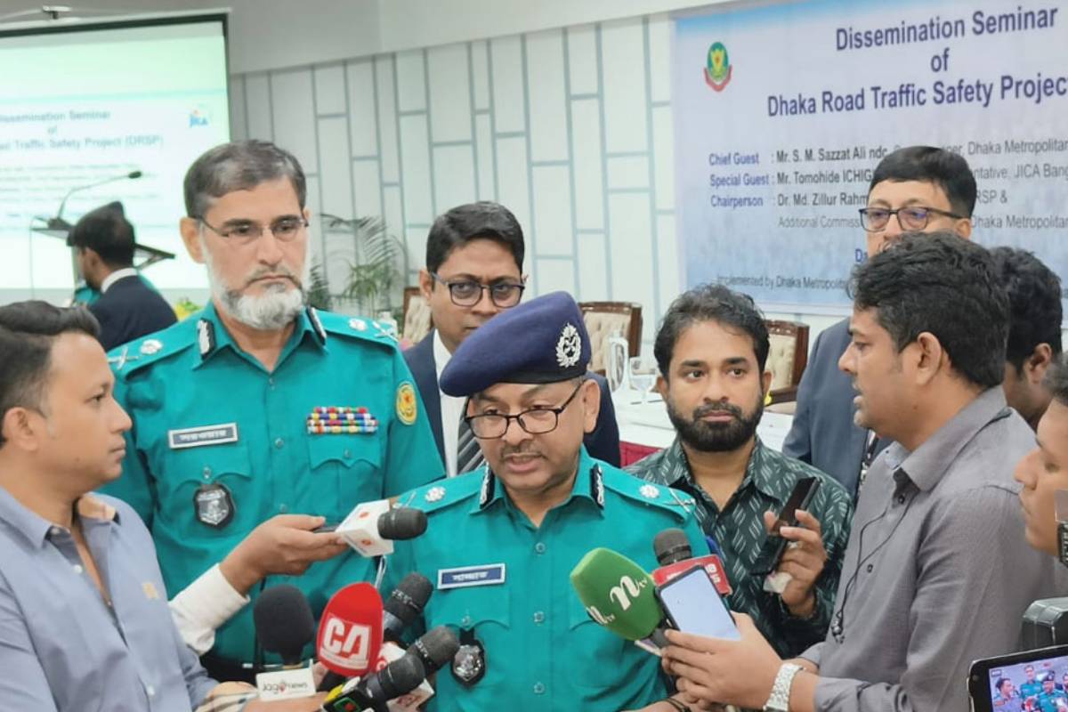 ফেসবুকে বড় মিছিল, বাস্তবে সামান্য উপস্থিতি: ডিএমপি কমিশনার