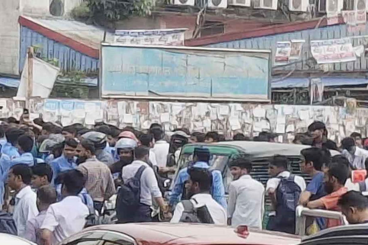 সড়ক ছেড়েছেন শিক্ষার্থীরা, ফার্মগেটে যান চলাচল স্বাভাবিক