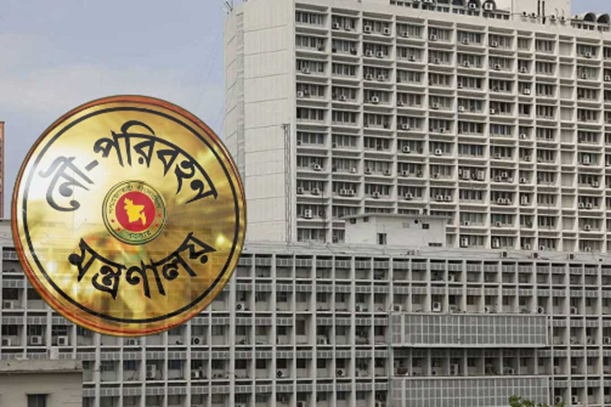 নৌপরিবহন মন্ত্রণালয়ের সচিবকে অপসারণ করলো সরকার