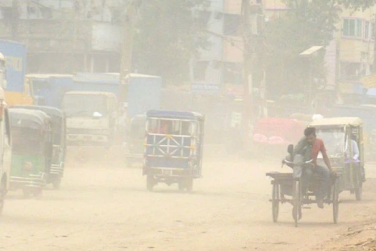 ঢাকার বাতাস অস্বাস্থ্যকর, দূষিত শহরের শীর্ষে লাহোর