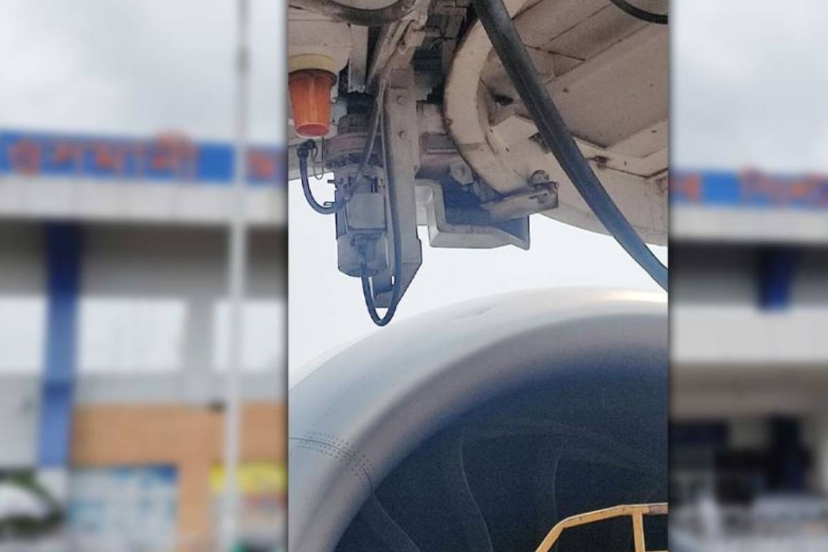 লন্ডনগামী বিমানের ধাক্কা, বোর্ডিং ব্রিজের সংঘর্ষে ফ্লাইট বিলম্ব