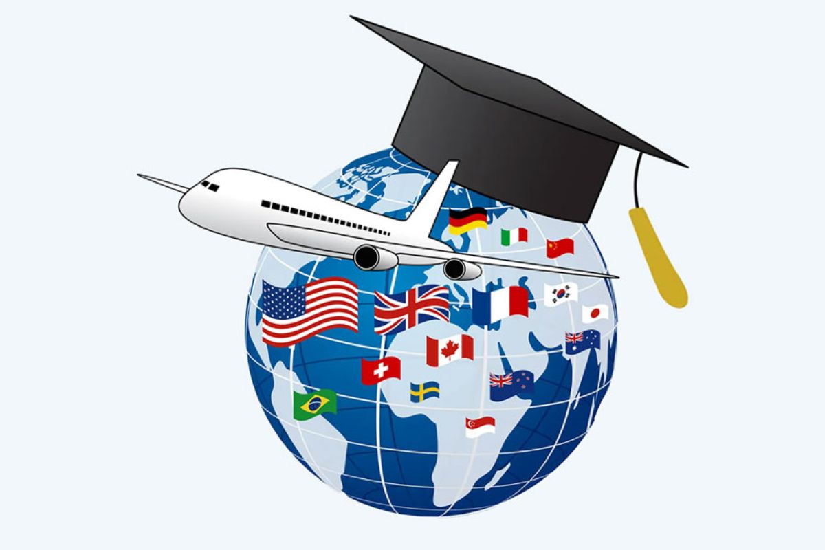 বিদেশে উচ্চশিক্ষা: পাড়াশোনার পাশাপাশি উপার্জনের সুযোগ