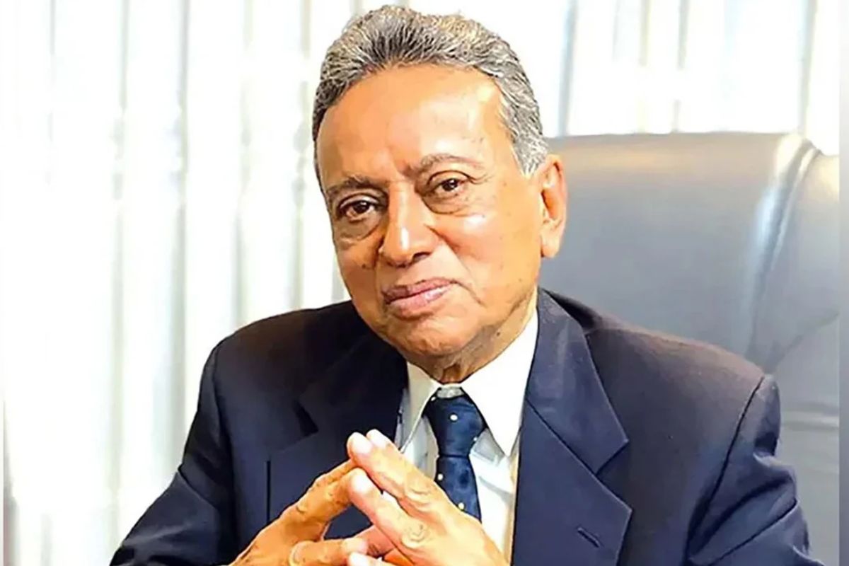 নির্বাচিত সরকার না থাকায় বিনিয়োগ থমকে গেছে: আমীর খসরু