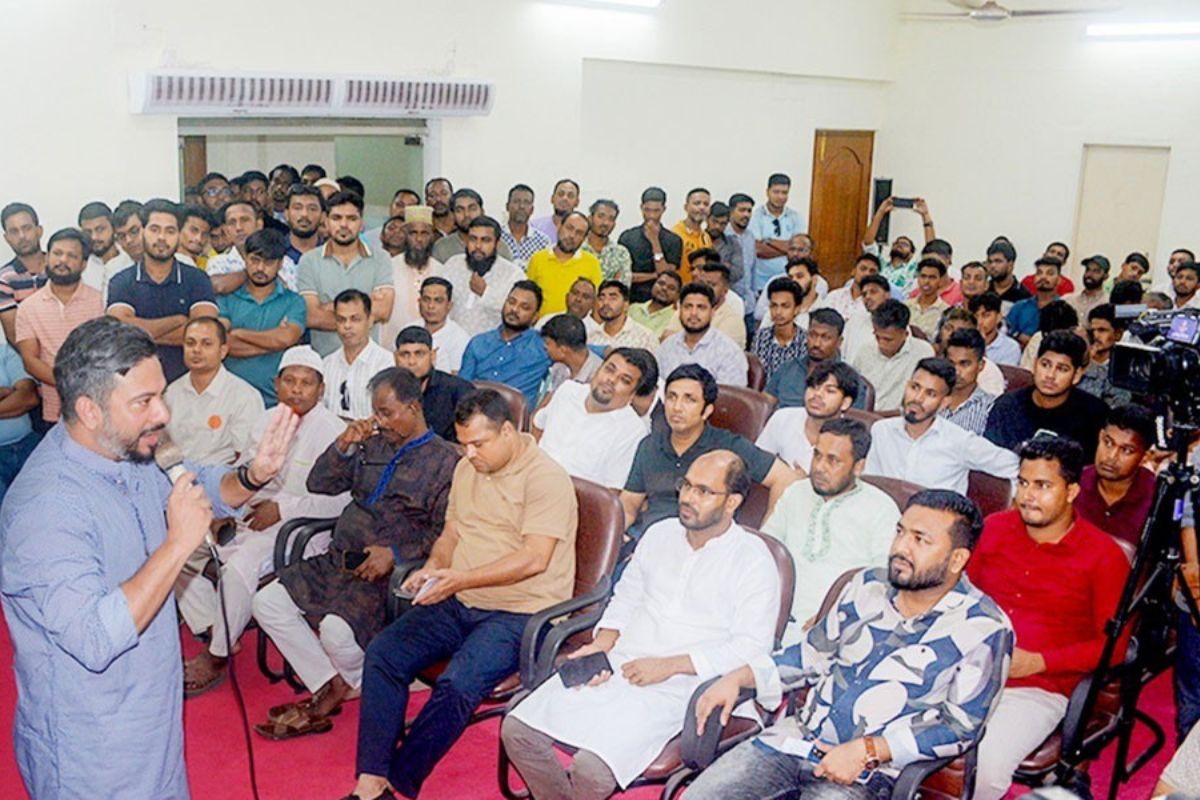 গণতন্ত্রের বড় চ্যালেঞ্জ আসন্ন নির্বাচন: ইসরাফিল খসরু