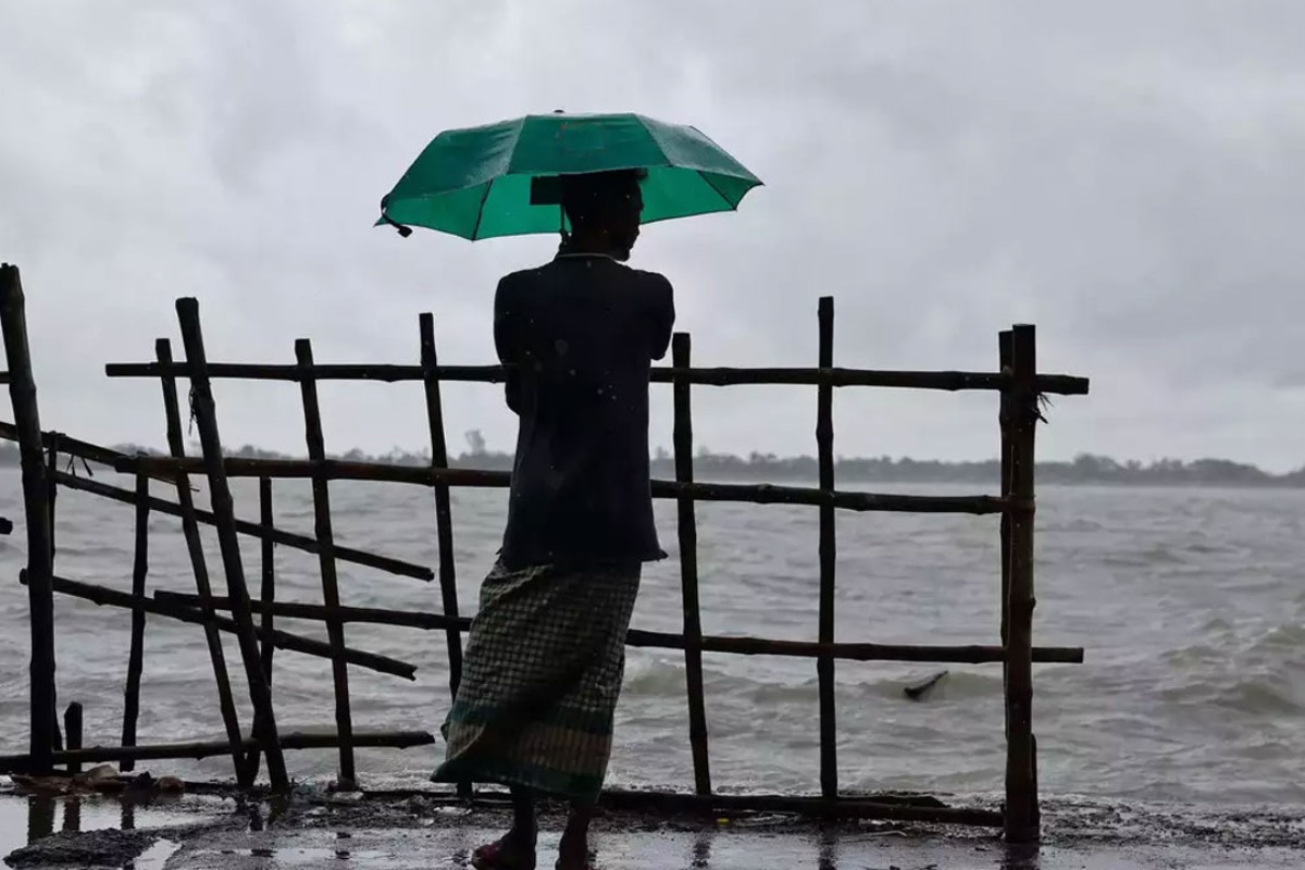 ঢাকাসহ ১০ অঞ্চলের নদীবন্দরে ঝড়ের পূর্বাভাস, ১ নম্বর সতর্ক সংকেত