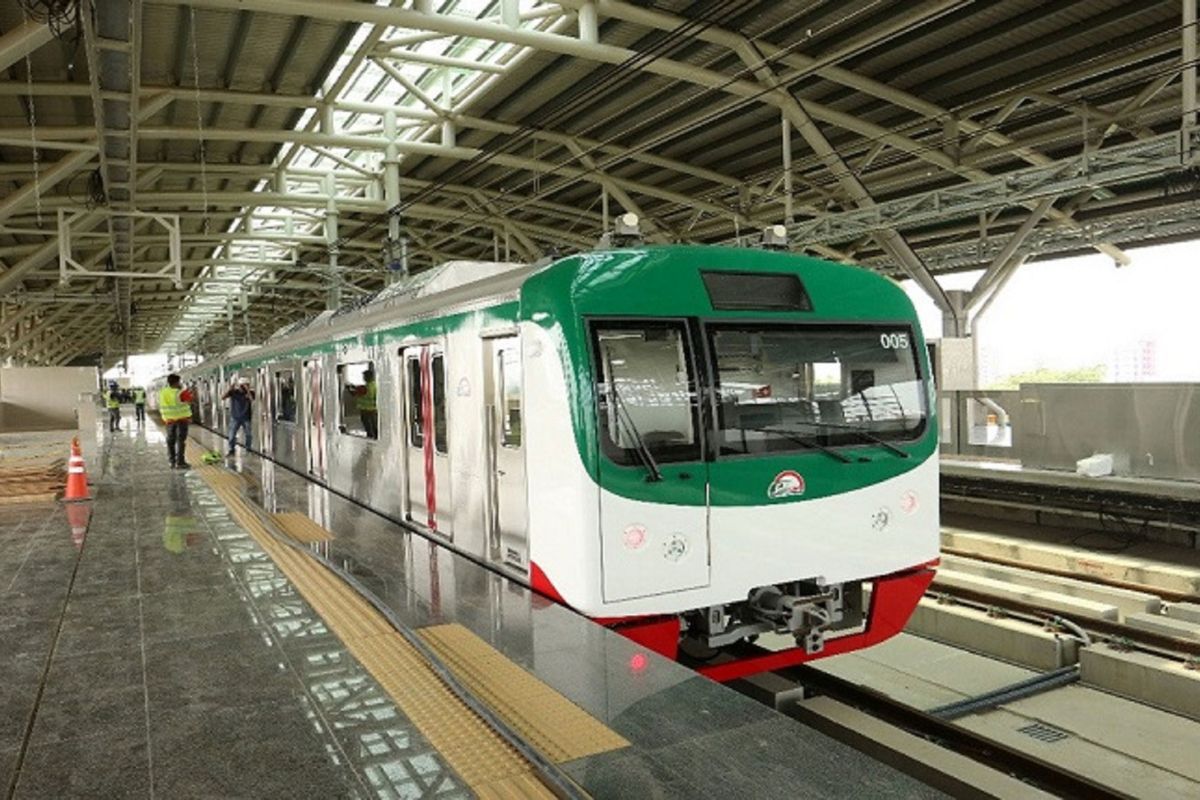 হঠাৎ বন্ধ মেট্রোরেল, যা জানালো কর্তৃপক্ষ