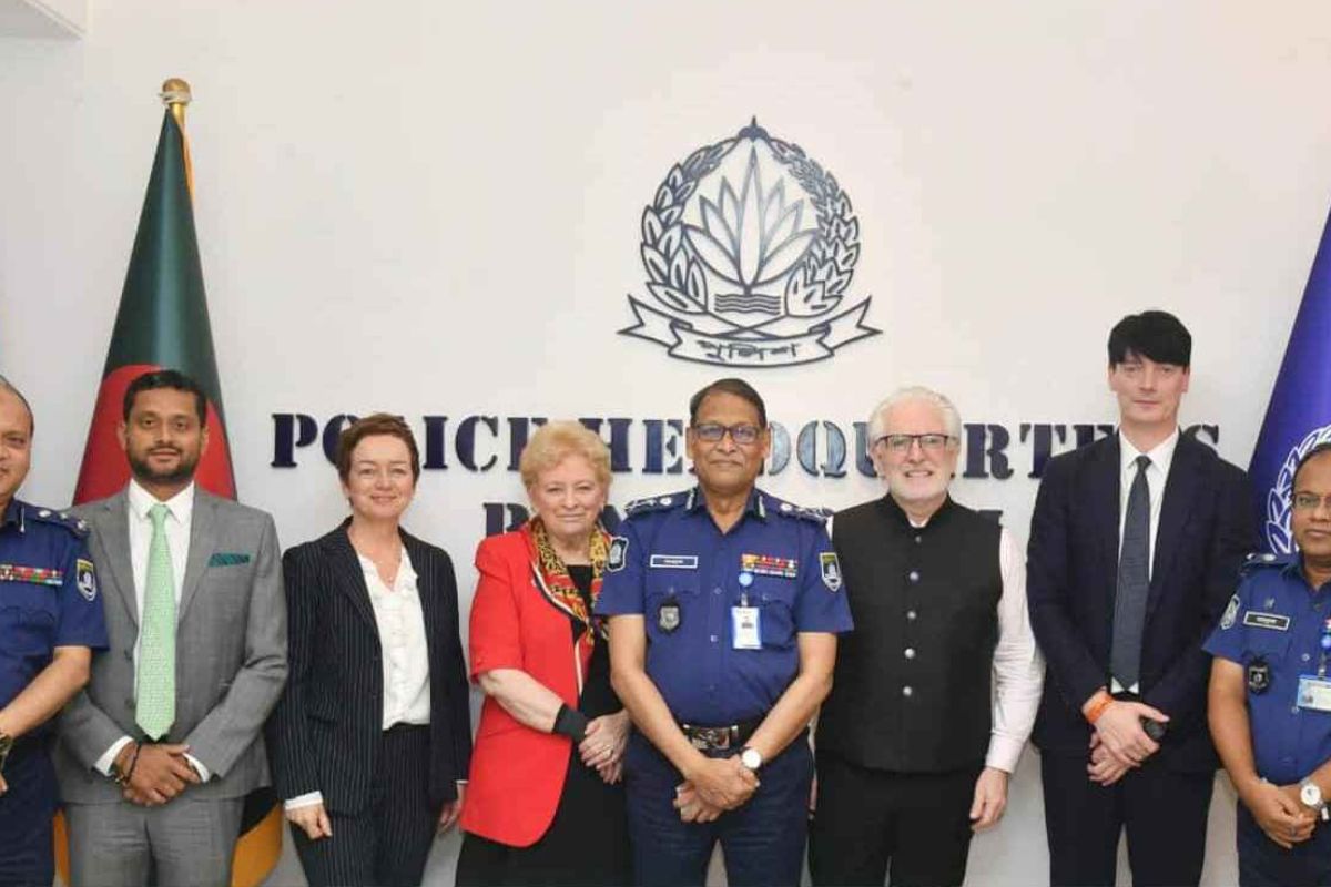 আইজিপির সঙ্গে আয়ারল্যান্ড ও ইইউ প্রতিনিধিদলের সৌজন্য সাক্ষাৎ