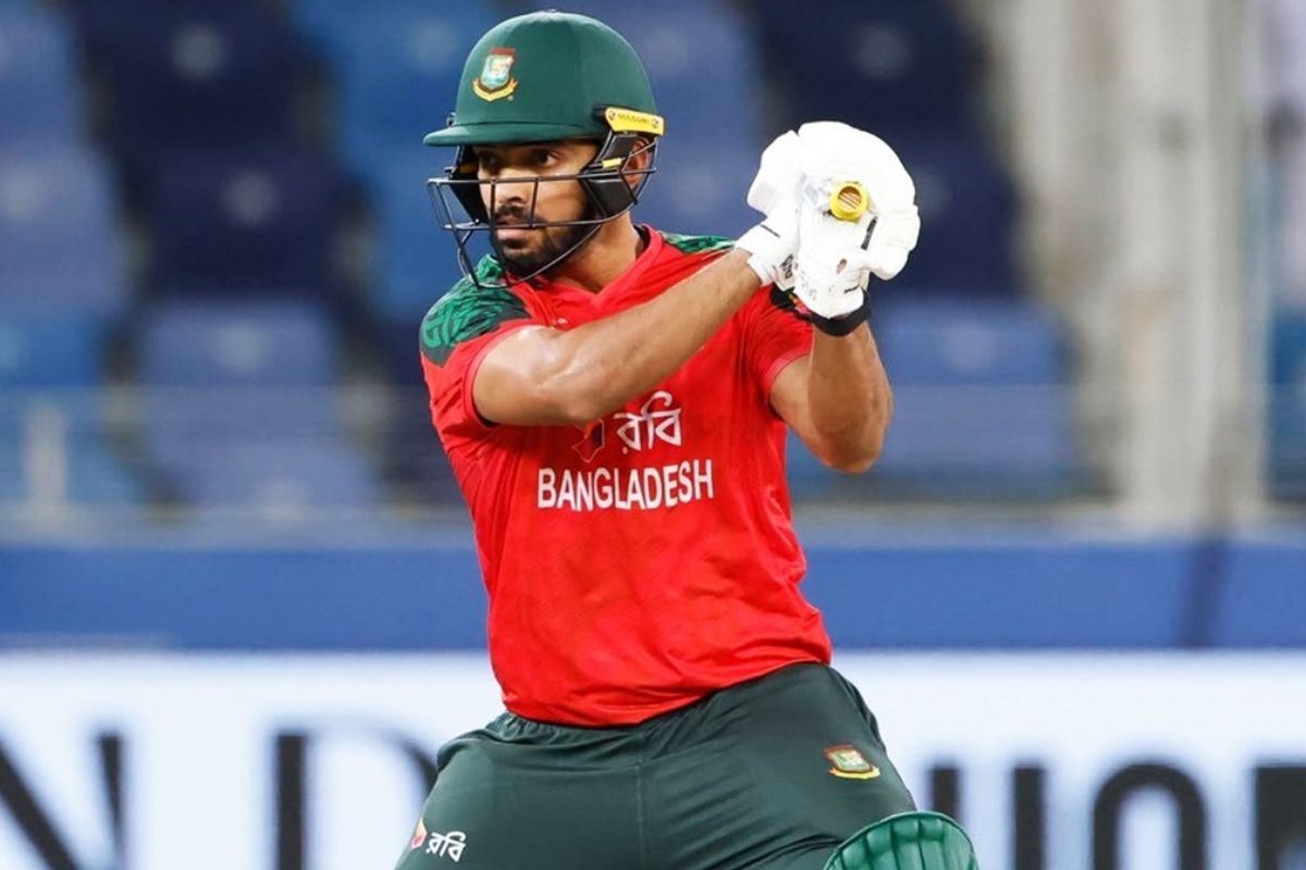 মাথায় আকাশ ভেঙে পড়লো সাইফ হাসানের, ক্যারিয়ার নিয়ে শঙ্কা