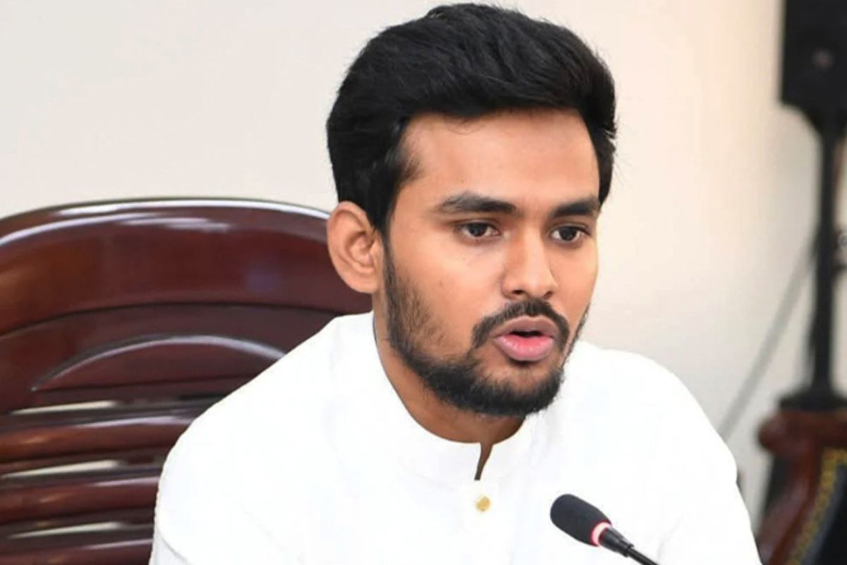 ঢাকা-১০ থেকে নির্বাচন করবেন আসিফ মাহমুদ? যা জানালেন