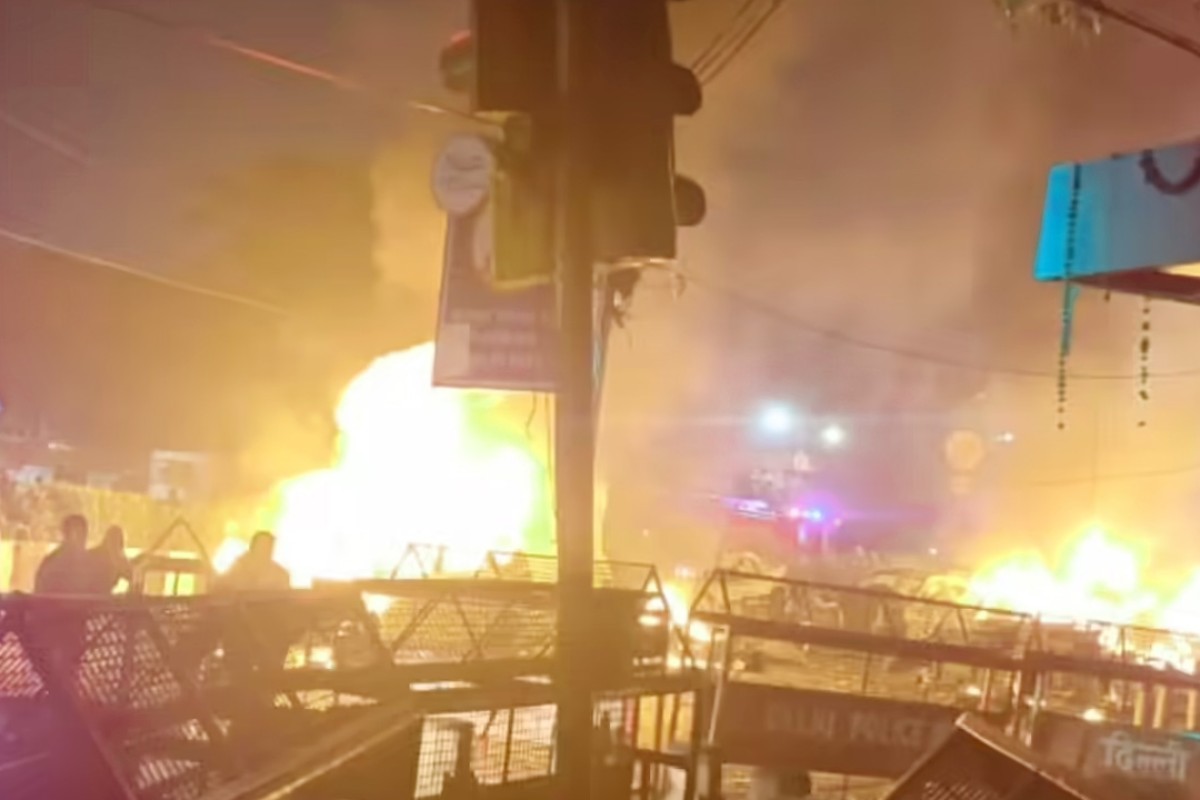 দিল্লিতে ভয়াবহ বিস্ফোরণে নি'হত ৮, এলাকা জুড়ে আতঙ্ক