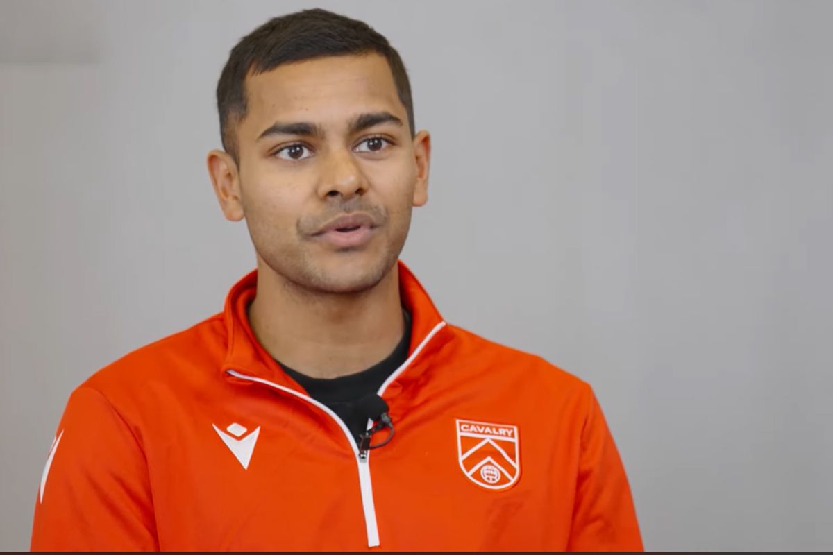 ঢাকার পথে সমিত, জানালেন নেপাল ম্যাচে নামবেন কিনা