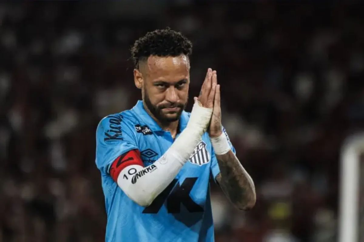 যে করণে ক্ষমা চাইলেন নেইমার
