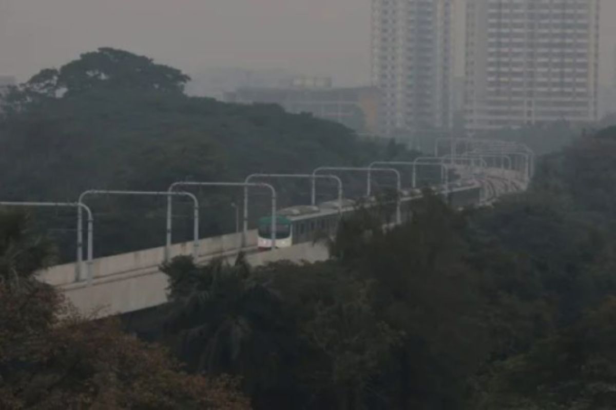 সকালে রাজধানীতে ঠান্ডা অনুভব, তাপমাত্রা ১৯ ডিগ্রি