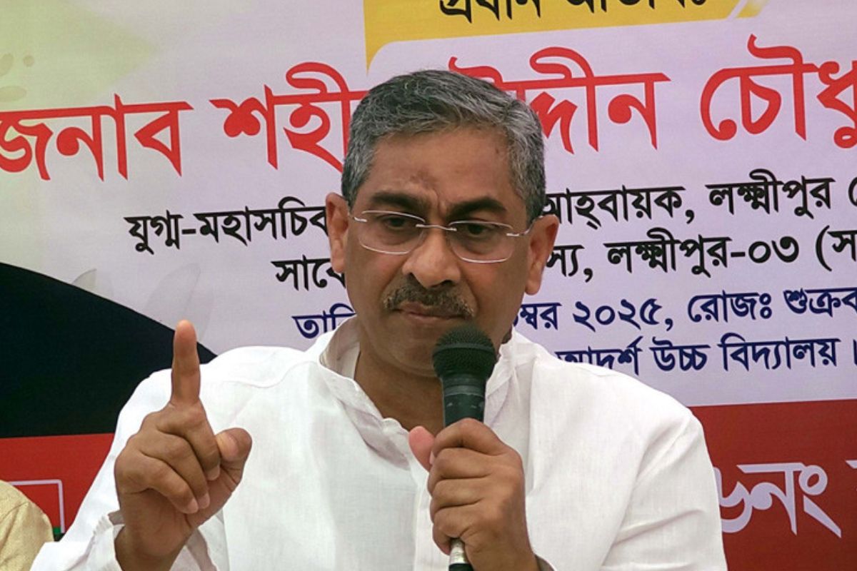 ঘনিষ্ঠদের দিয়ে ক্ষমতা হারানোর আগেই অর্থ পাচার করেছে হাসিনা: এ্যানি