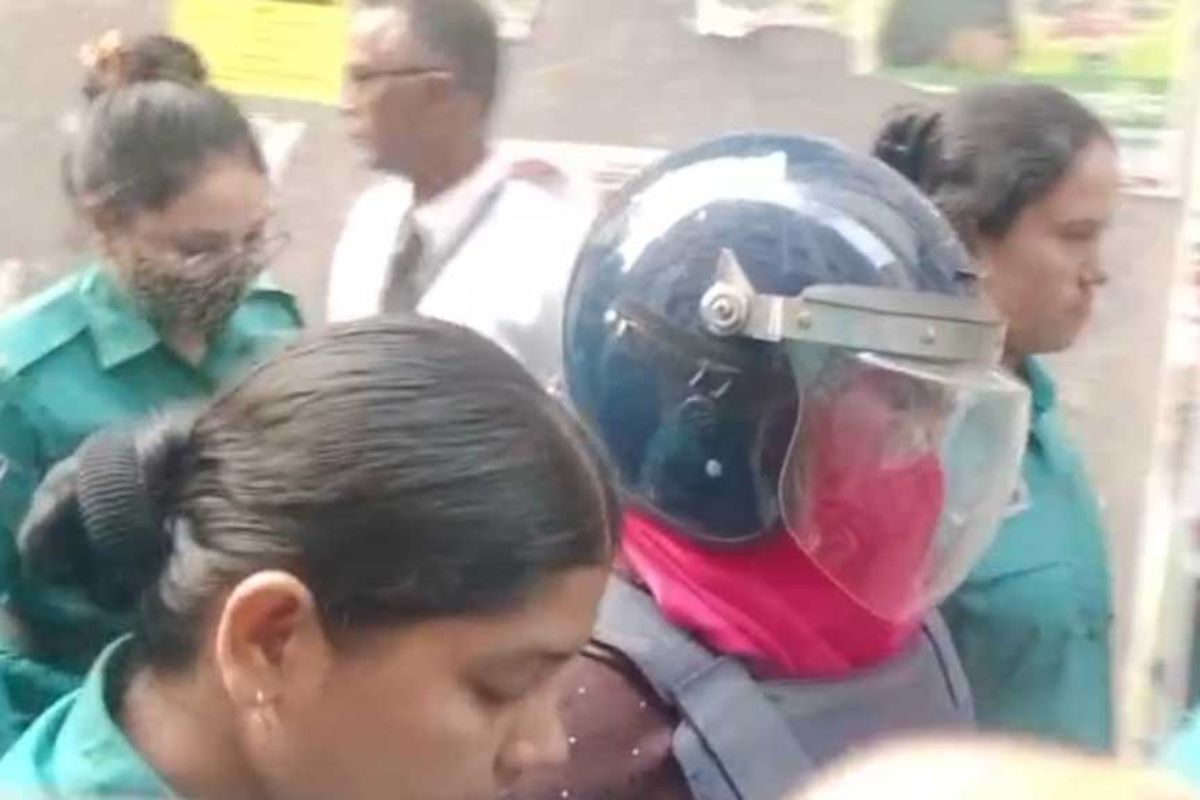 ধানমন্ডি ৩২–এ মারধরের শিকার নারী কারাগারে