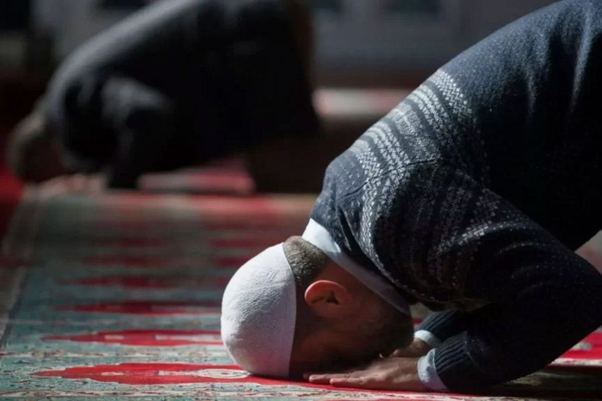 আজকের নামাজের সময়সূচি (১৫ নভেম্বর)