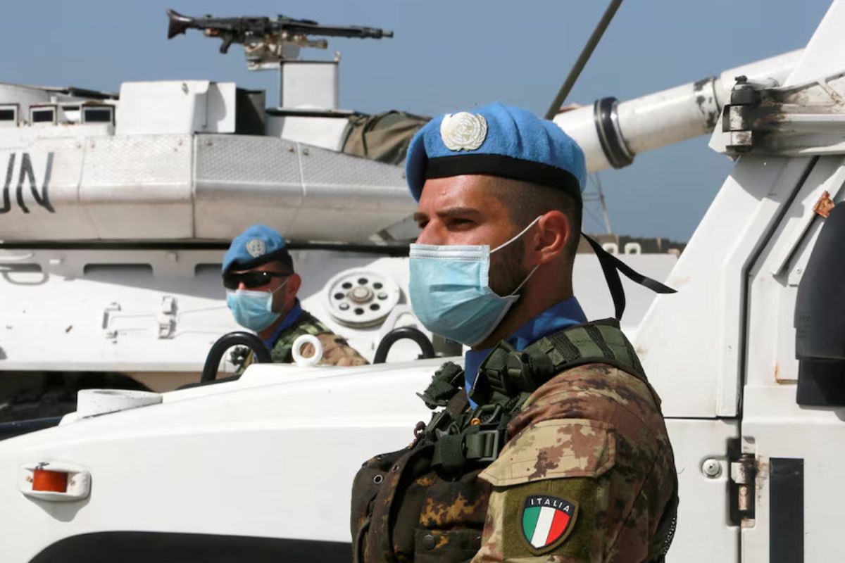 লেবাননে শান্তিরক্ষীদের ওপর ইসরায়েলের গুলি