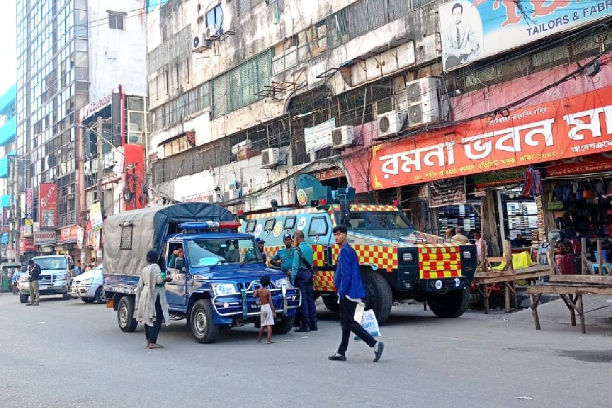 শেখ হাসিনার রায়: ঢাকায় নজিরবিহীন নিরাপত্তা ব্যবস্থা