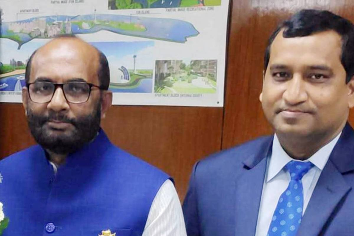 সাবেক মন্ত্রী শ ম রেজাউল করিমের ভাই শামীম শেখ গ্রেপ্তার